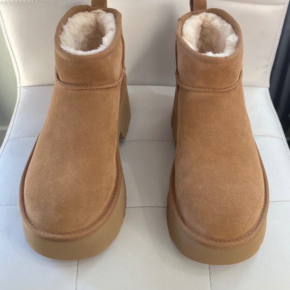 UGG Women’s Classic Ultra Mini Heights Boots - Picture 1 of 9